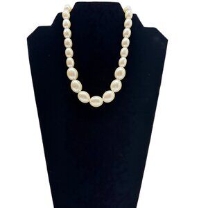 Pearl Beaded Necklace